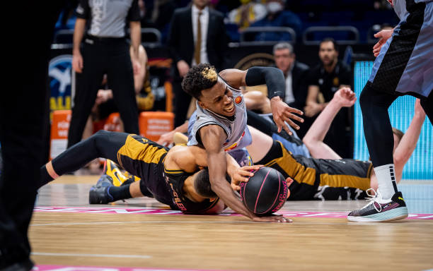 发起冲击 发起冲击