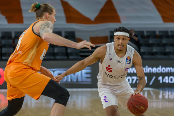 足球圈都引 足球圈都引